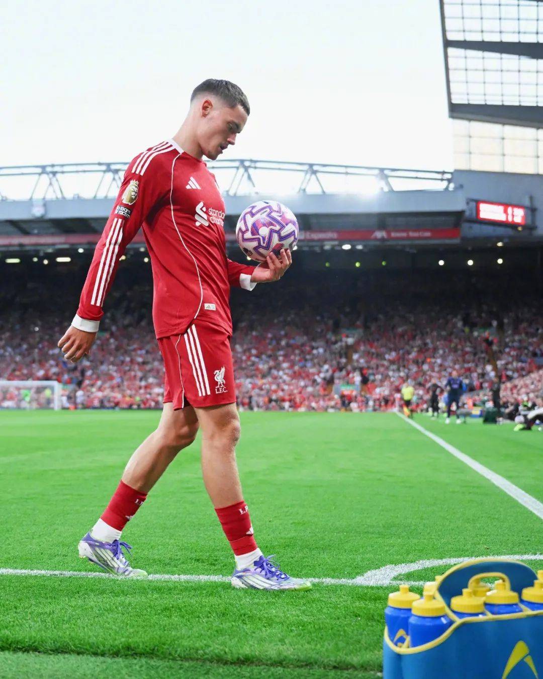 开云-利物浦以攻守兼顾，实力雄厚，全场震撼