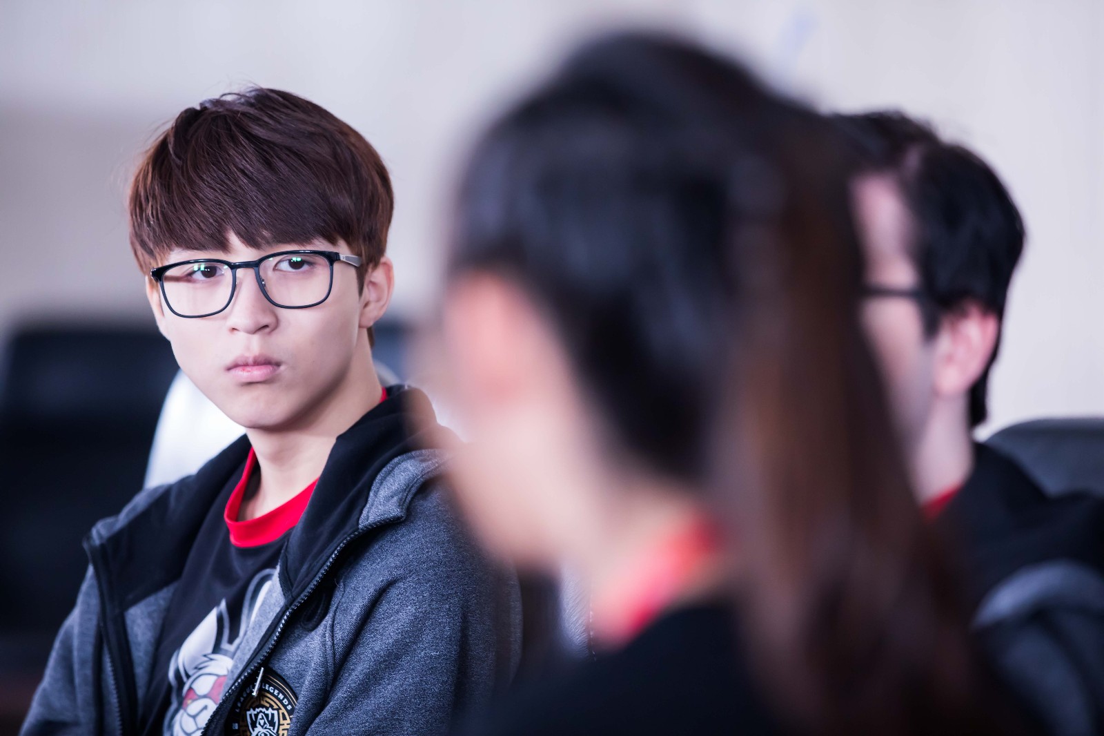 TES鏖战V5，Hanssama打出惊人五杀顶尖较量四强赛，成为赛场最大亮点